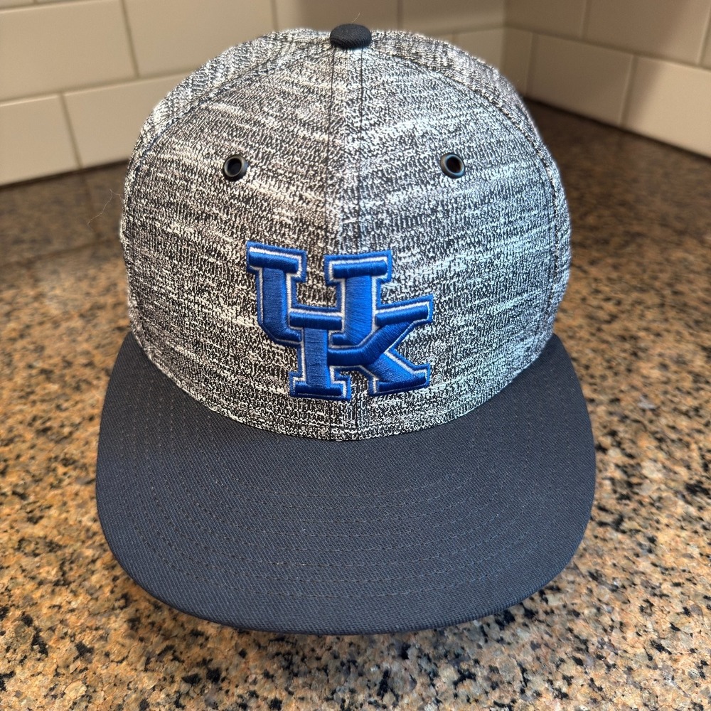 Kentucky Wildcats Nike True Snapback Flat Brim Hat OSFM Gray Blue